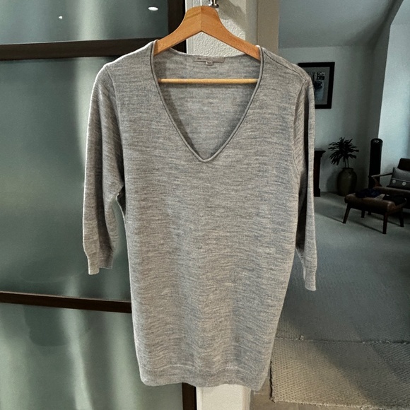 GAP Wool Blend V-neck Sweater - Heather Gray Size L - Picture 1 of 7